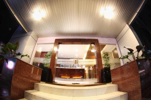 sutan raja guest house