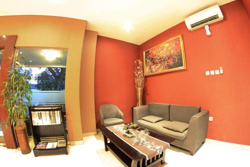 sutan raja guest house