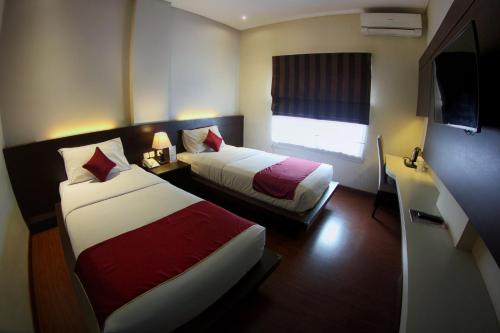 sutan raja guest house