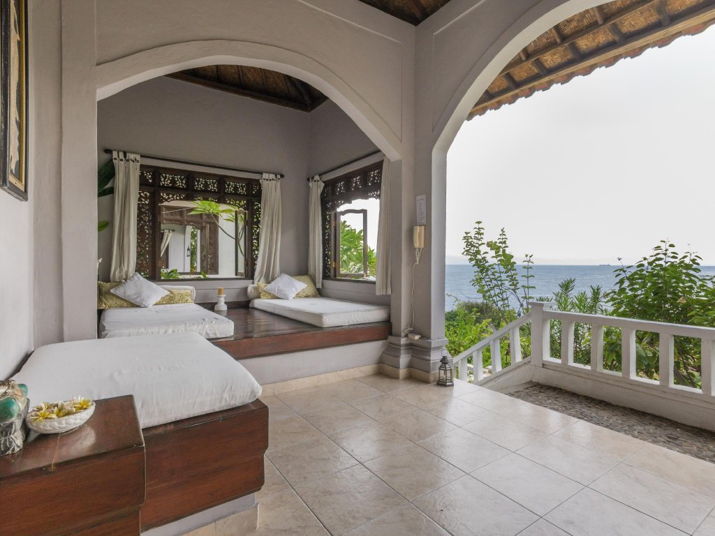 Baliku Dive Resort,Amed>>Abang,3 star