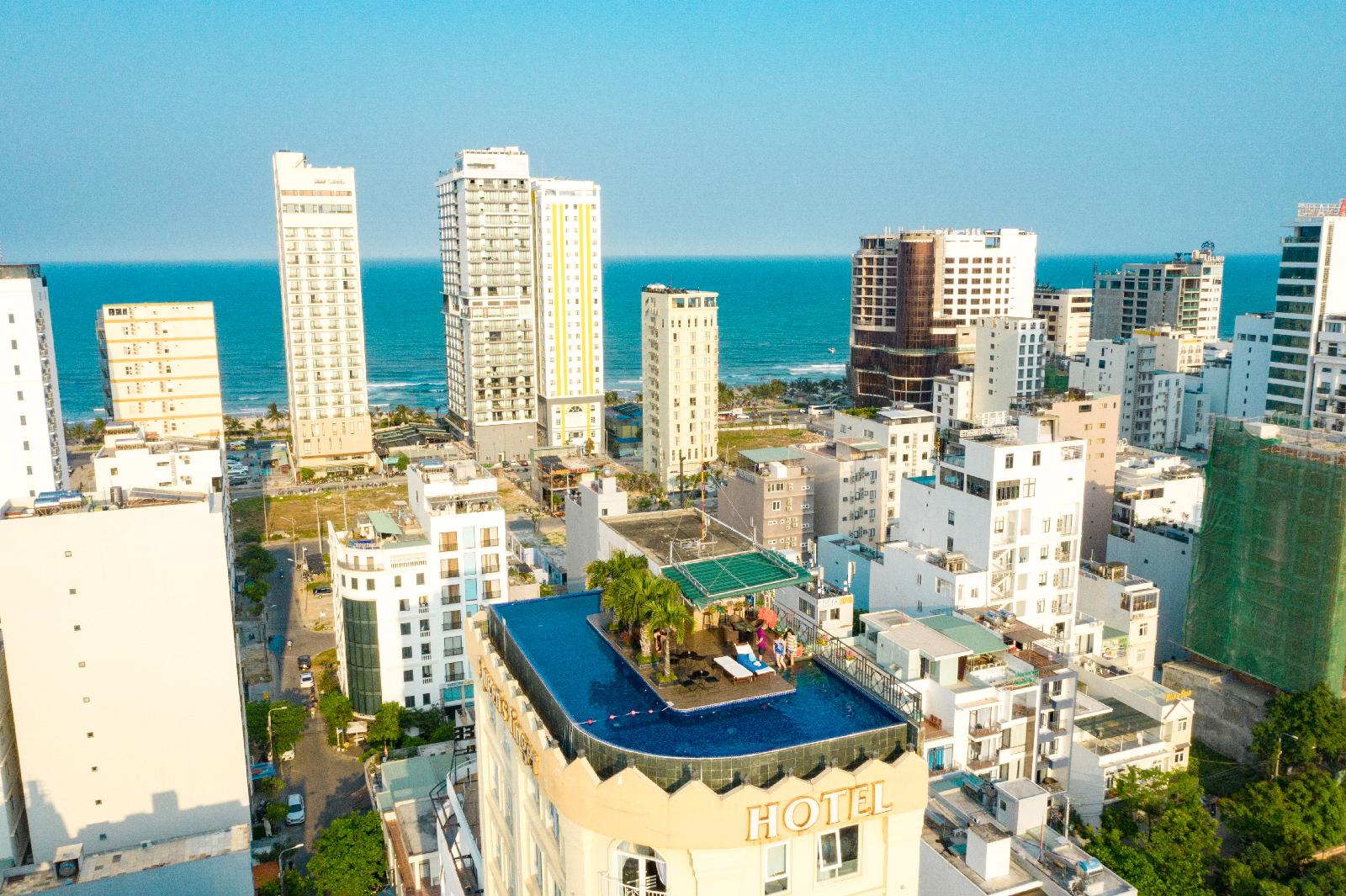 queens finger hotel da nang