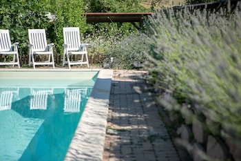 Villa Sabrina Country House,In San Ginesio,4 star