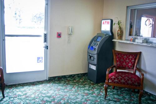 crystal inn suites and spas