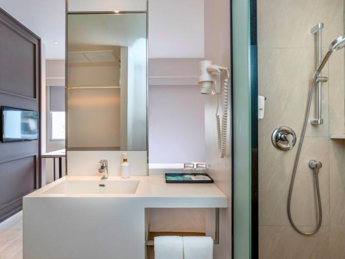 ibis styles phuket city hotel