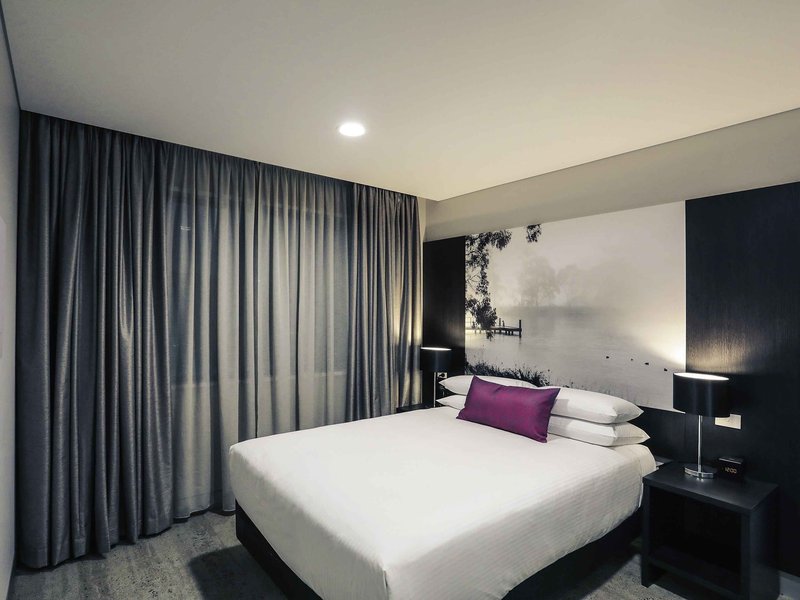 mercure tamworth