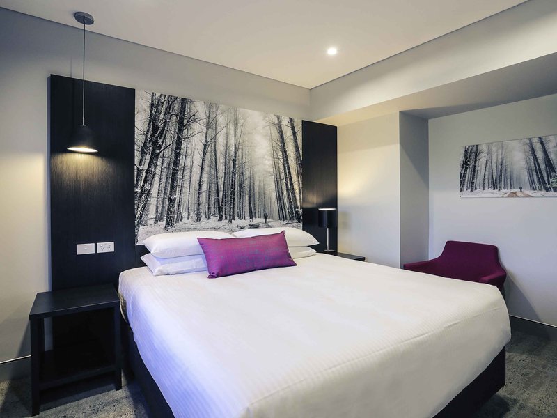 mercure tamworth