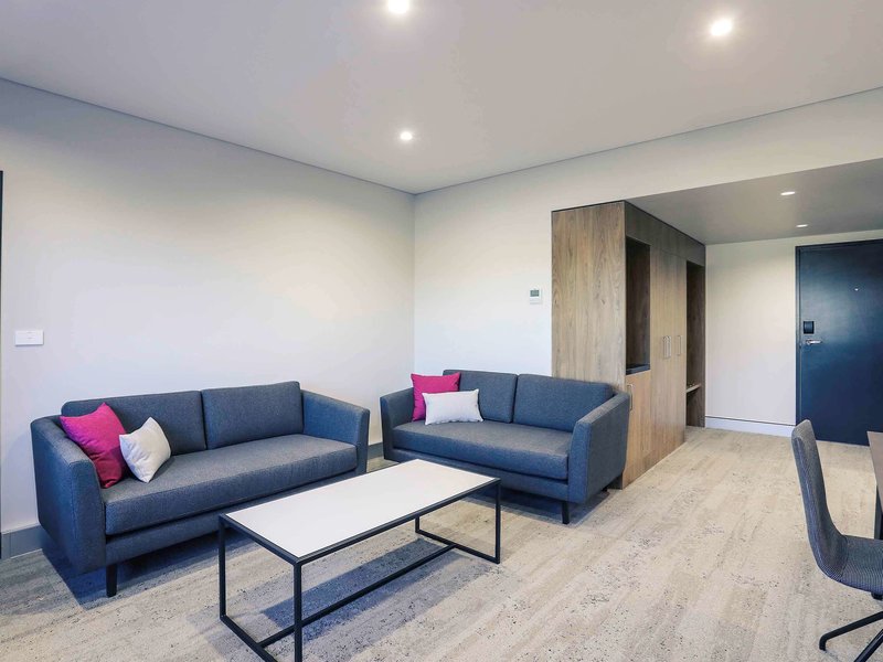mercure tamworth