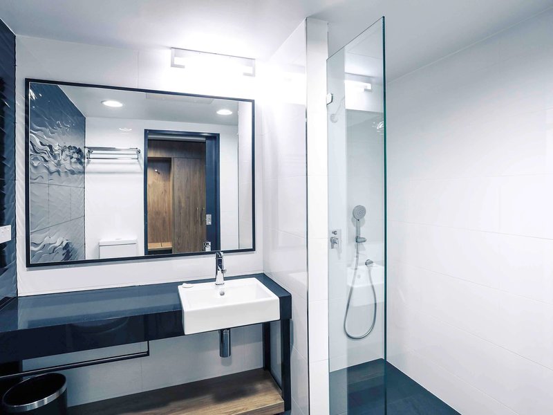 mercure tamworth