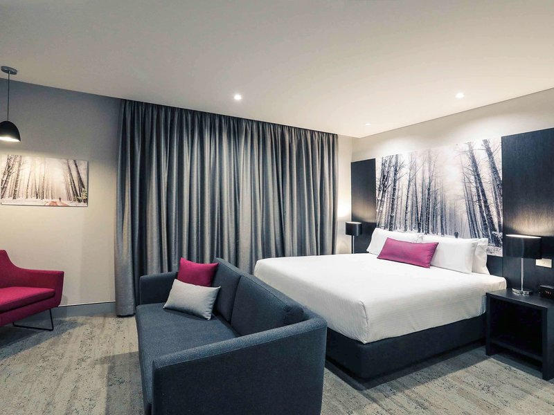 mercure tamworth