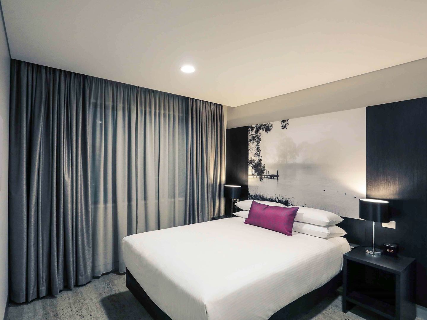 mercure tamworth