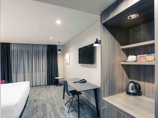 mercure tamworth