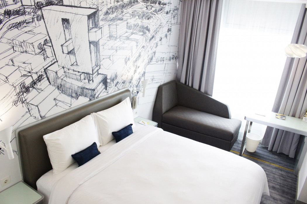 yello hotel harmoni jakarta