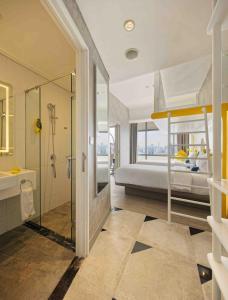 yello hotel harmoni jakarta