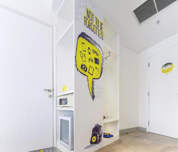 yello hotel harmoni jakarta