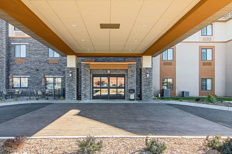 sleep inn and suites west near medical center