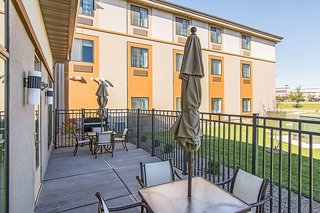 sleep inn and suites west near medical center