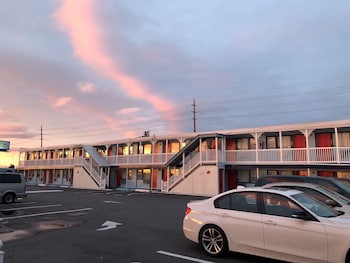 new sea breeze motel