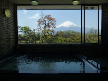 kawaguchiko station inn