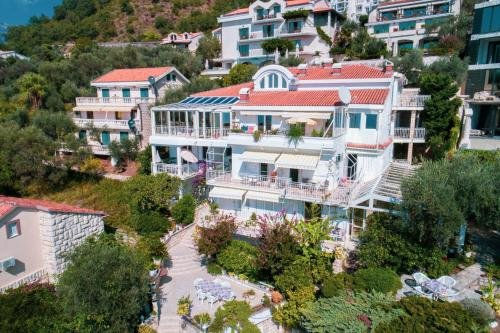 sun rose apartments sveti stefan