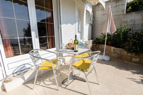 sun rose apartments sveti stefan