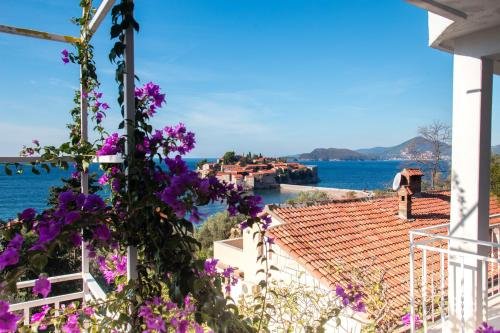 sun rose apartments sveti stefan