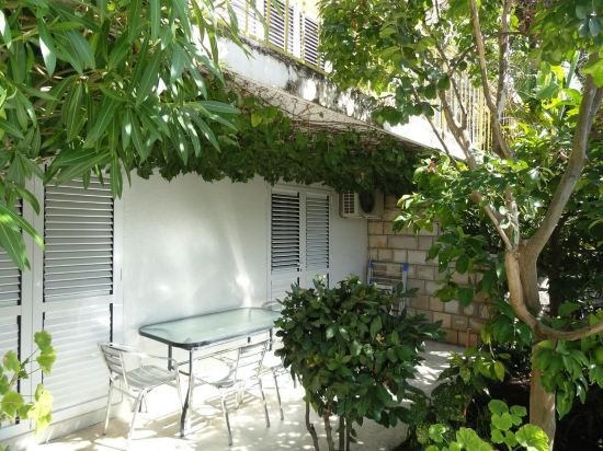 sun rose apartments sveti stefan