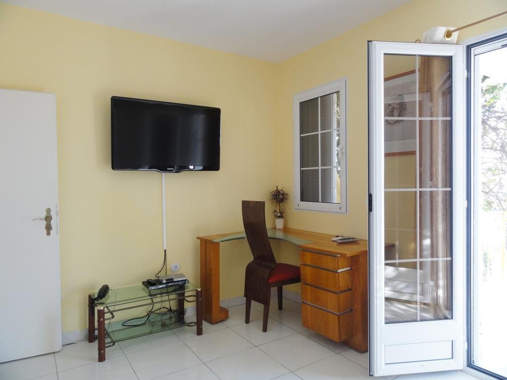 sun rose apartments sveti stefan