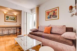 sun rose apartments sveti stefan