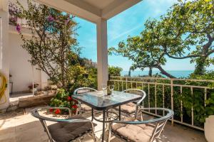 sun rose apartments sveti stefan