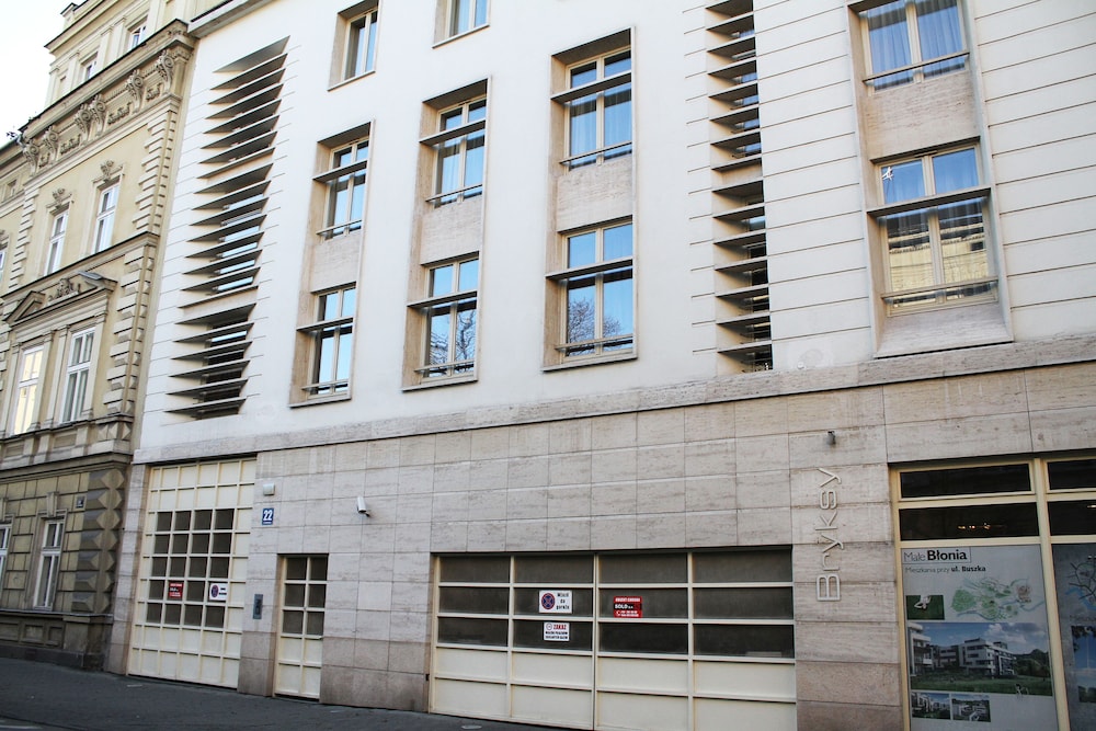 friendhouse apartments