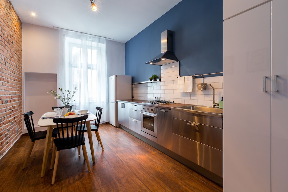 friendhouse apartments