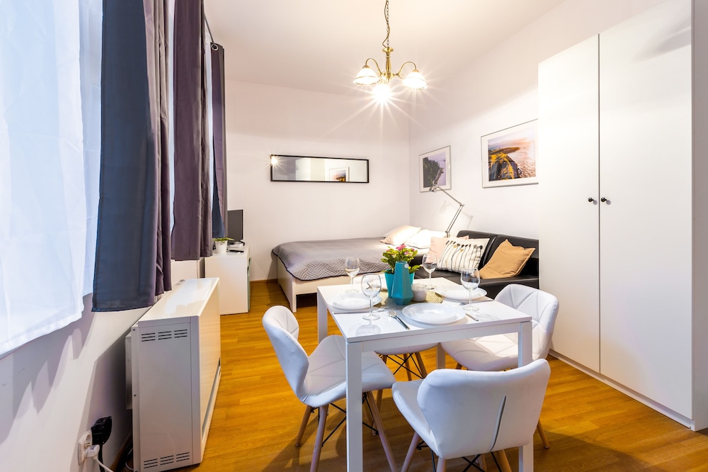 Friendhouse Apartments,Stare Miasto>>Krakow,4 star