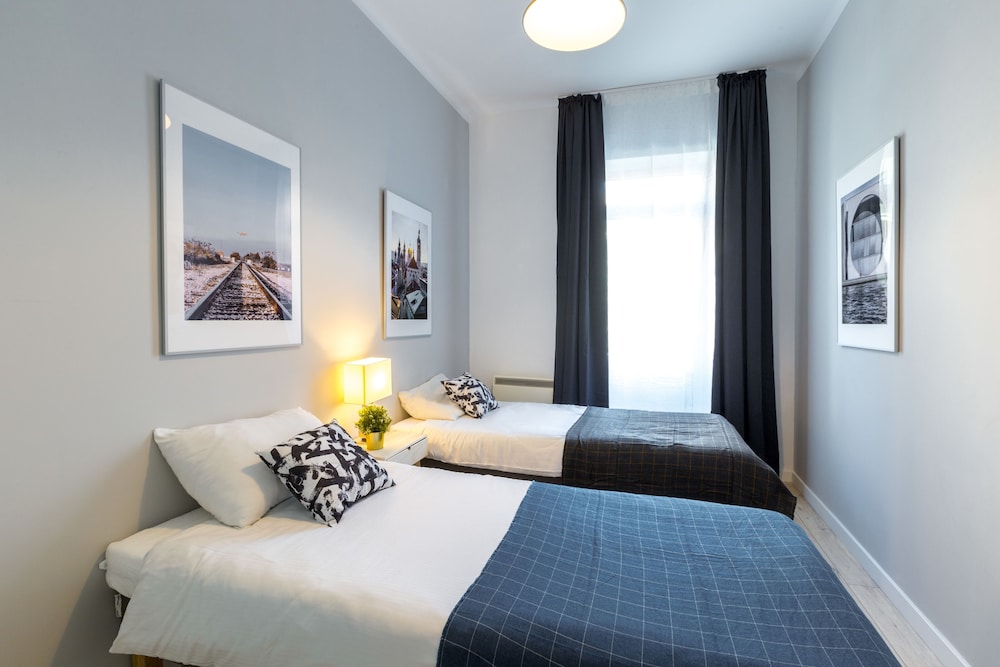 friendhouse apartments