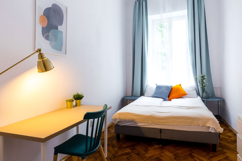 friendhouse apartments