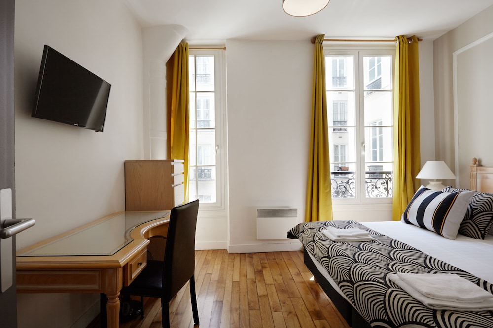 apartments du louvre le marais