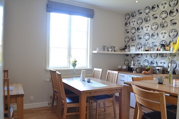 5 ans bed and breakfast