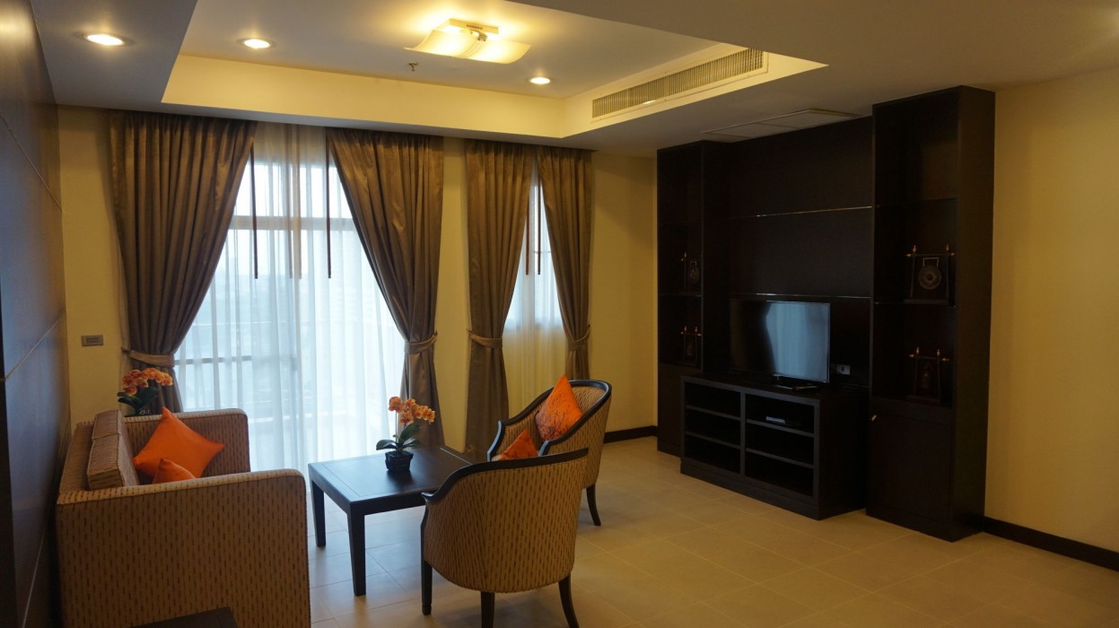 grand asoke suites boutique residence