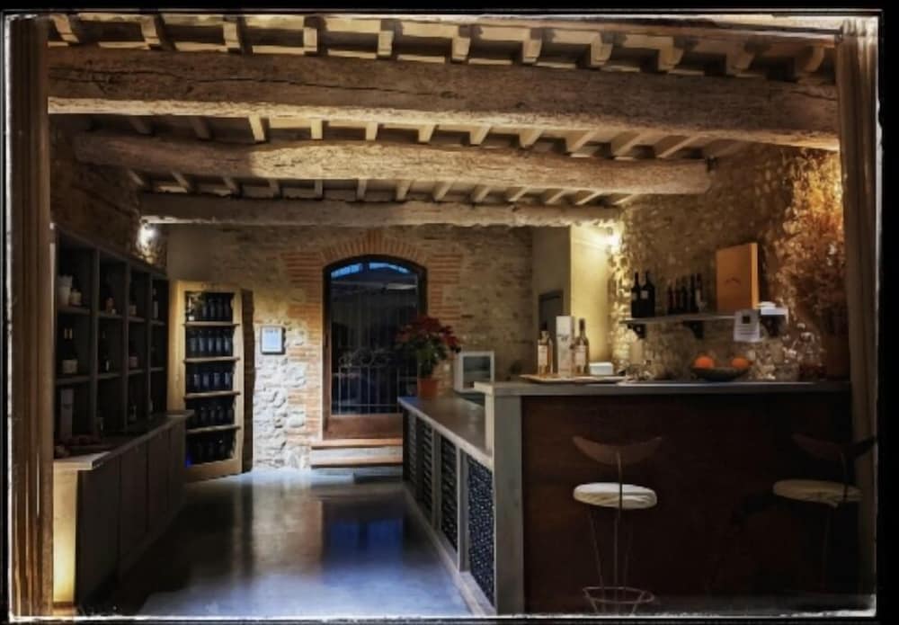 mas latour lavail