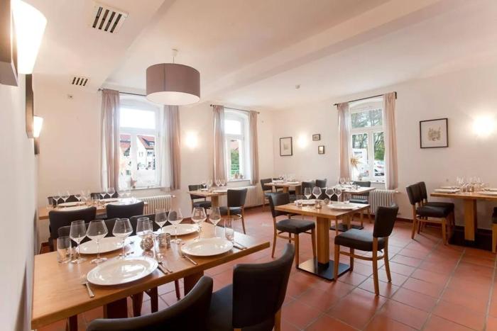 gasthaus zum halbmond