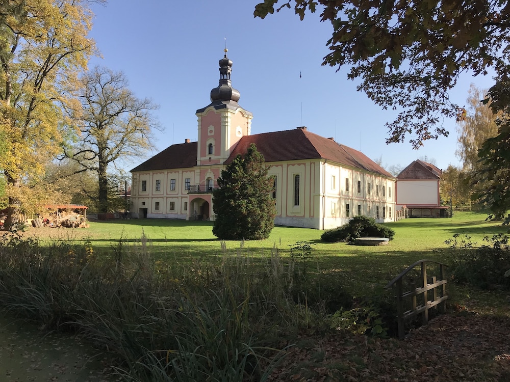 penzion zamek lesany