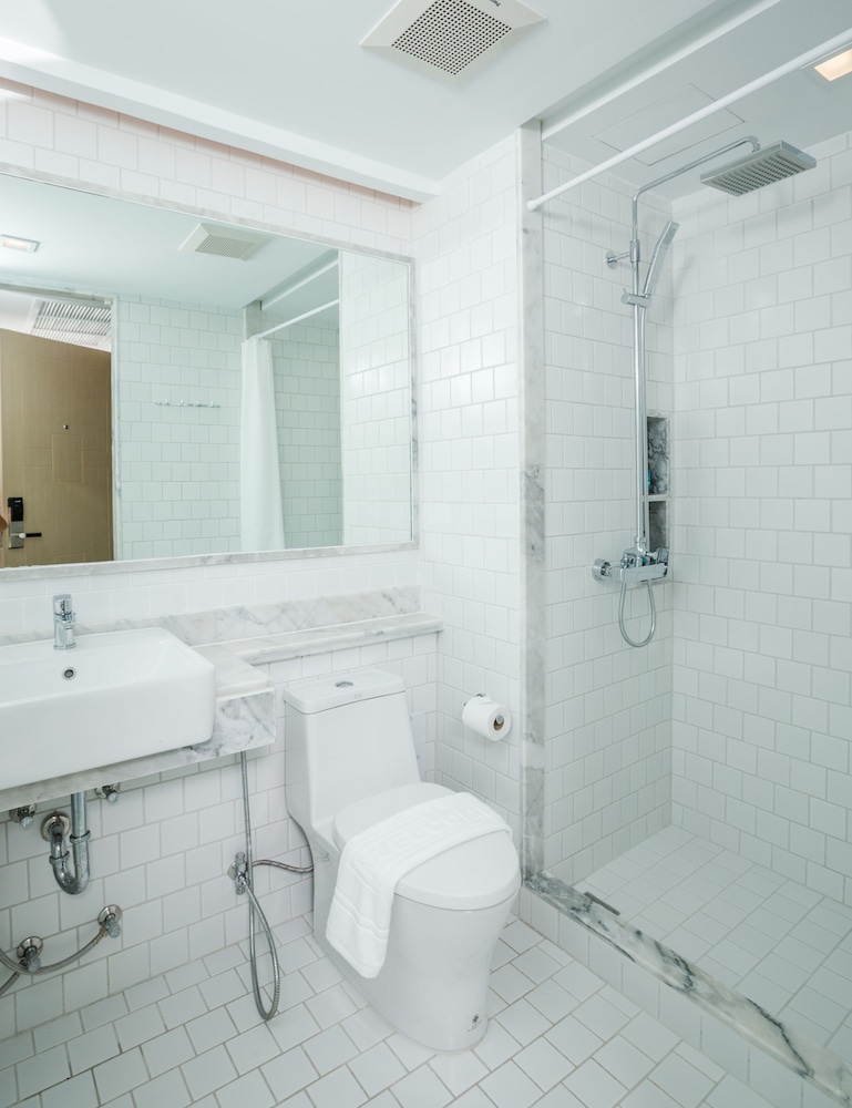 the bloc hotel phuket