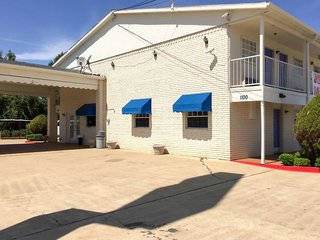 Motel 6 Atlanta, Tx,Linden>>Atlanta,2 star