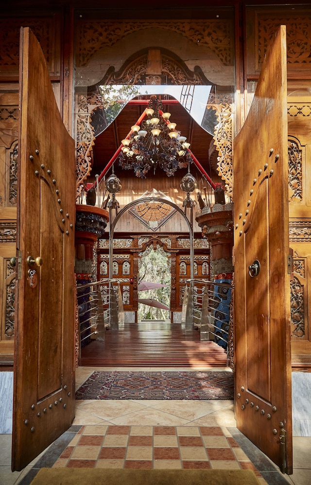 ammazulu african palace