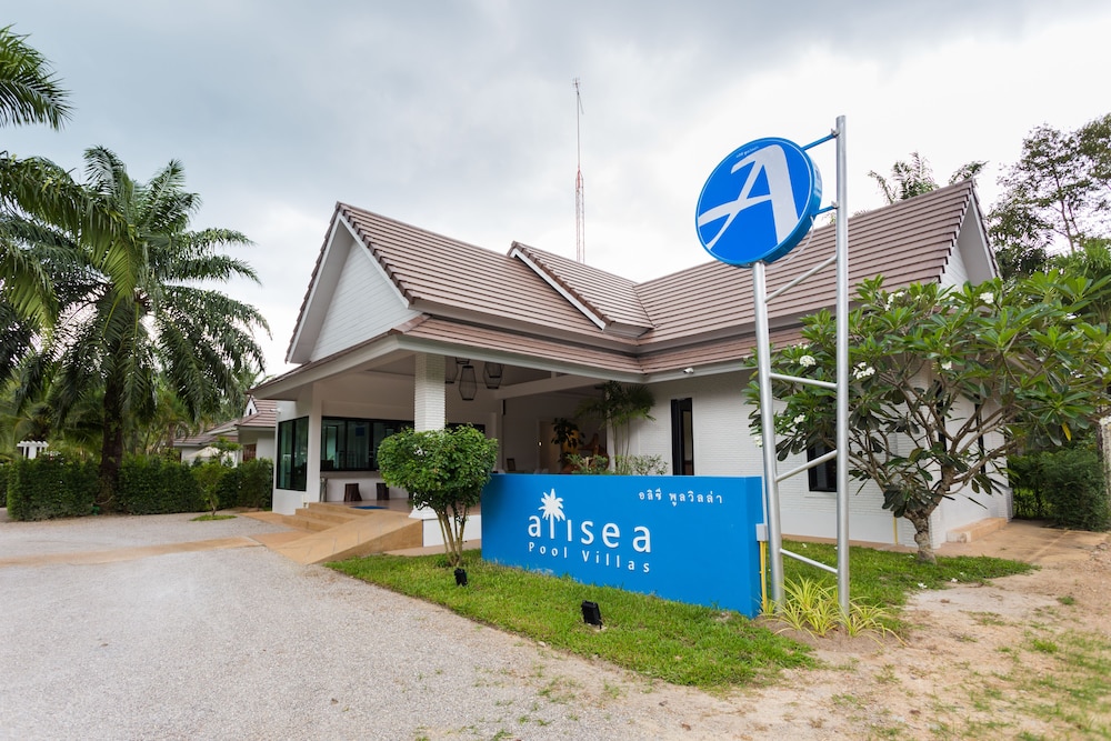 alisea pool villas