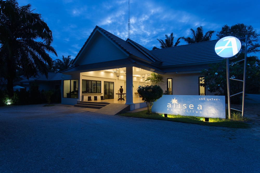 alisea pool villas