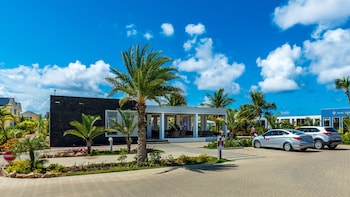 delfins beach resort bonaire tapestry collection by hilton