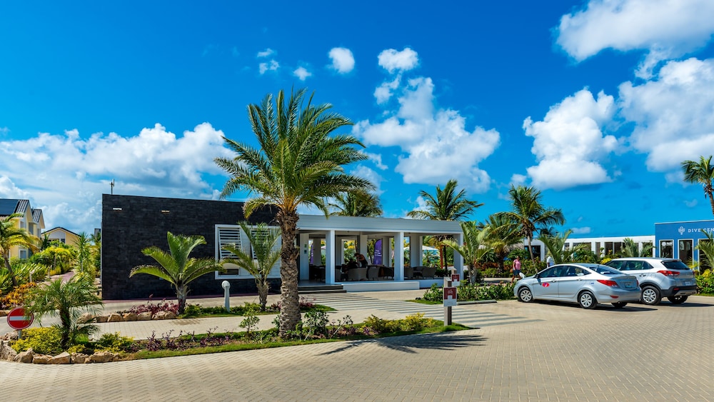 delfins beach resort bonaire tapestry collection by hilton