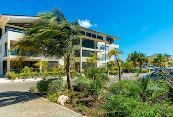 delfins beach resort bonaire tapestry collection by hilton