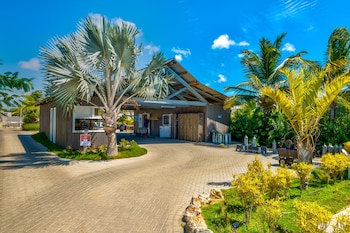 delfins beach resort bonaire tapestry collection by hilton