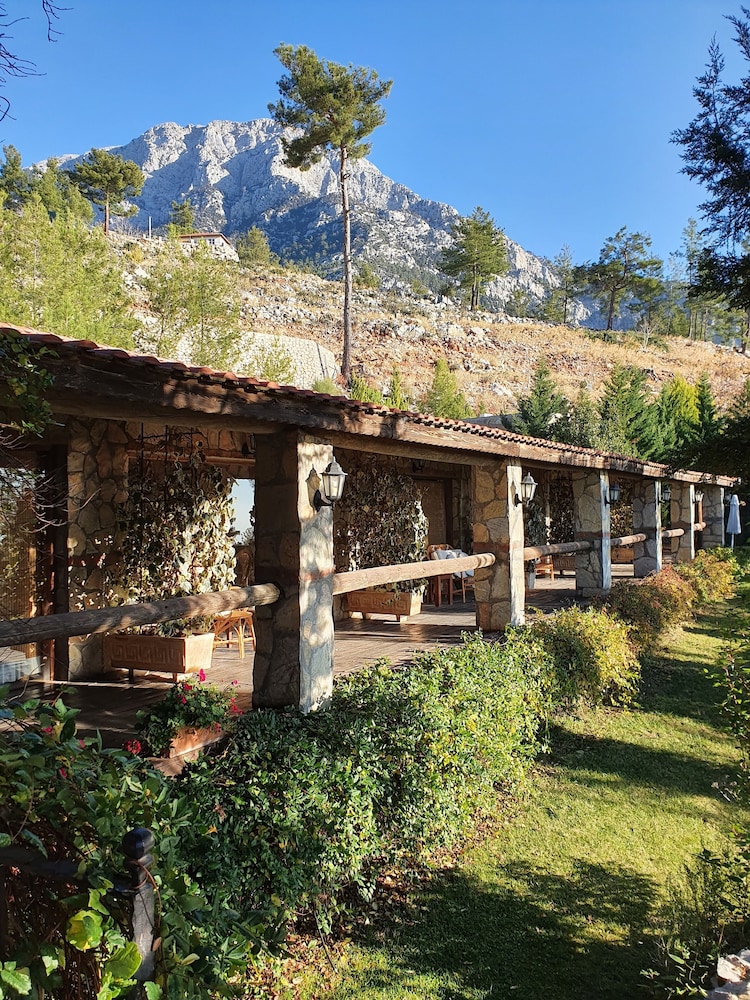 olympos mountain lodge